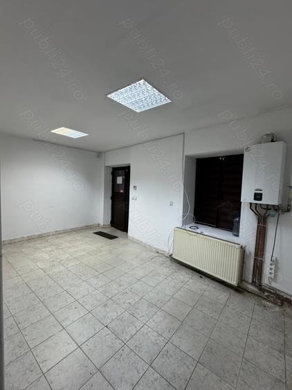 Spațiu comercial, de 100 mp, în Hunedoara
