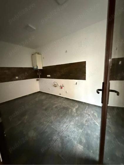 Casă cu Teren 250 Mp în Central