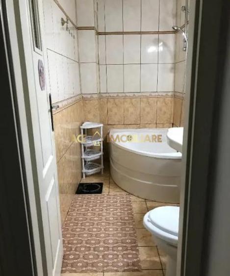Apartament cu 3 camere decomandat, mobilat în Vitan Mall