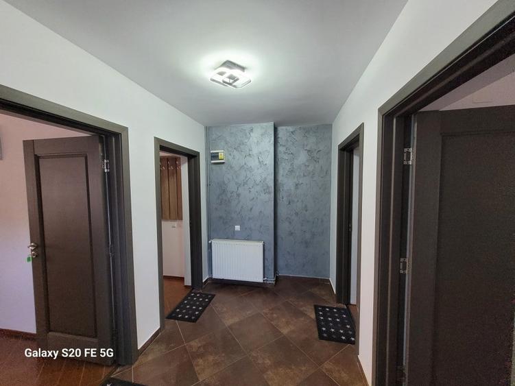 Casă cu 9 camere cu Canalizare în Bușteni