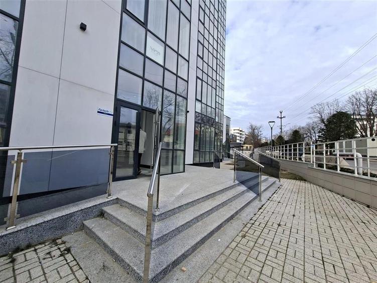 Spațiu comercial, de 108 mp, în Copou