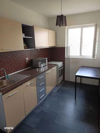 Apartament cu 3 camere, mobilat în Tineretului