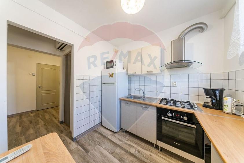 De închiriat apartament modern 2 camere central , centrală gaz . - 8