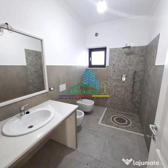 Casă cu 3 camere cu Teren 584 Mp în Obor