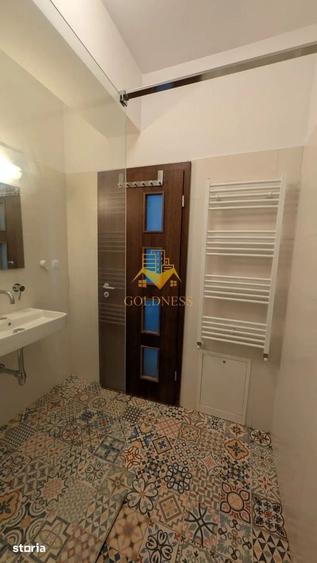 Apartament cu 3 camere semidecomandat, mobilat în Europa
