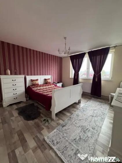 Casă cu 7 camere cu Teren 2000 Mp în Rădăuți