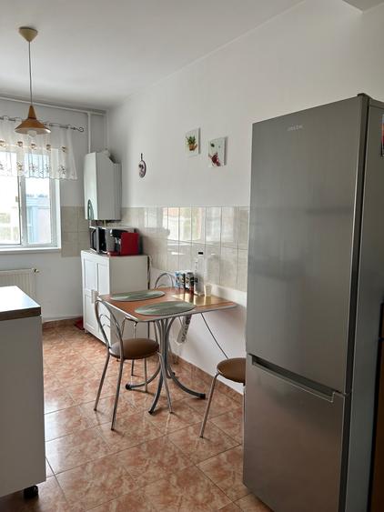 Apartament cu 2 camere decomandat în Exterior Vest