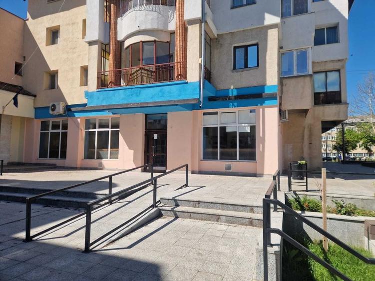 Spațiu comercial, de 105 mp, în Central