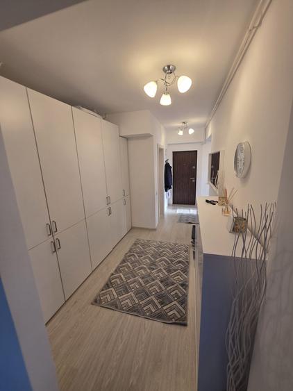 Apartament cu 4 camere decomandat în Militari