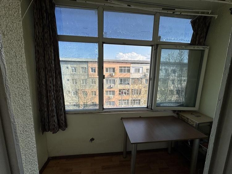 Apartament cu 2 camere decomandat în Exterior Vest
