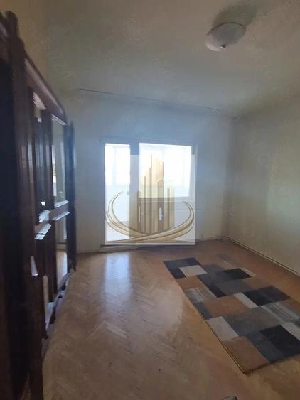 Apartament cu 3 camere decomandat în Lugojului