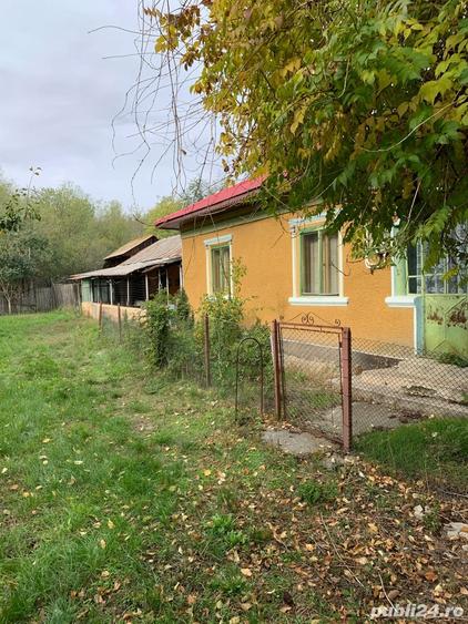Casă cu 6 camere cu Teren 3588 Mp în Vârtoape