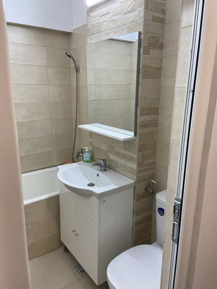 Garsonieră decomandată în Central