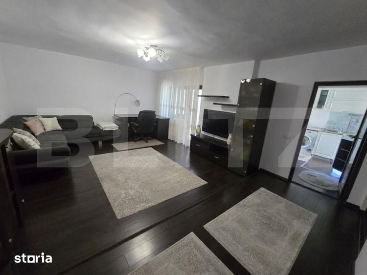 Apartament cu 3 camere decomandat în Micro 5
