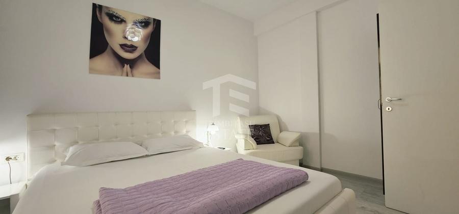 Apartament cu 2 camere semidecomandat, mobilat în Central