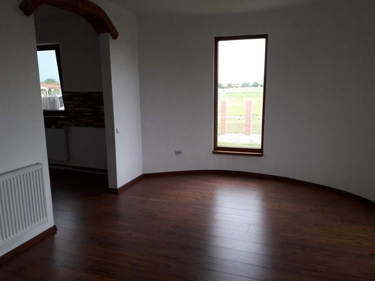 Casă cu 3 camere cu Teren 800 Mp în Prejmer