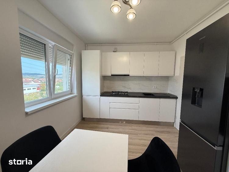 Apartament cu 3 camere în Cetate