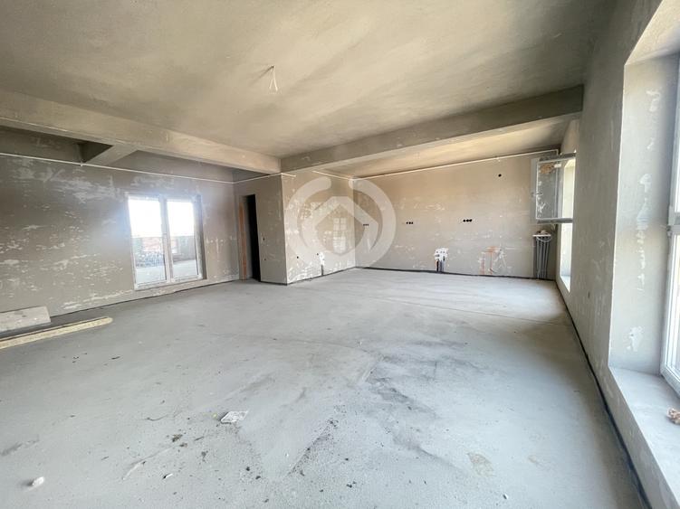Apartament cu 3 camere decomandat în Țiglari