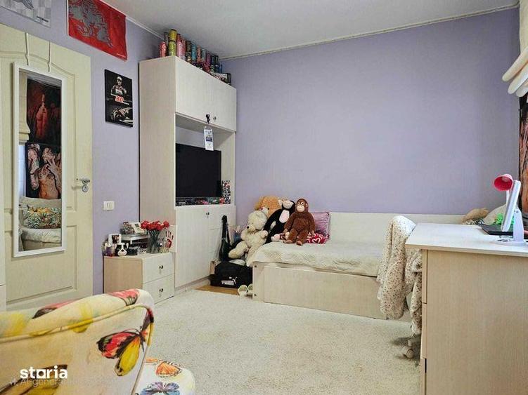 Apartament cu 3 camere decomandat, mobilat în Tractorul