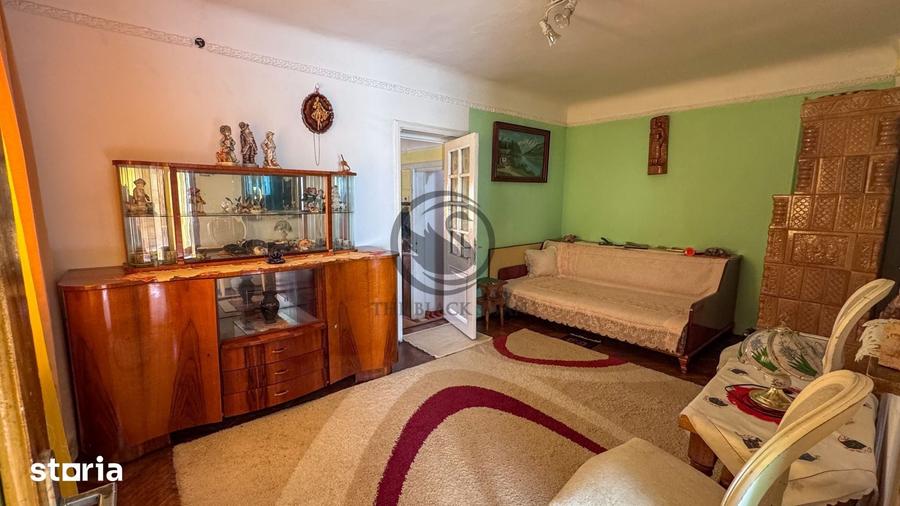 Casă cu 5 camere cu Teren 1340 Mp în Central