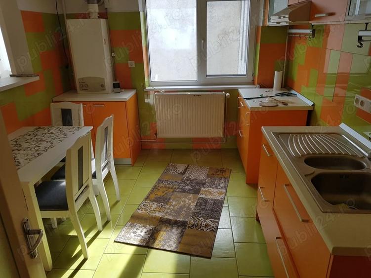 Inchiriez apartament cu 4 camere in Zamca - 7