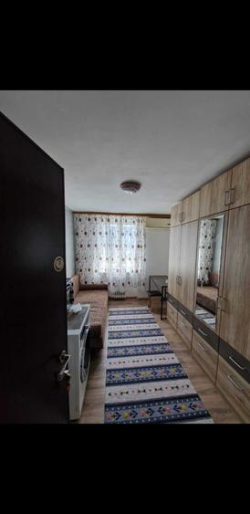 Garsonieră decomandată în Take Ionescu