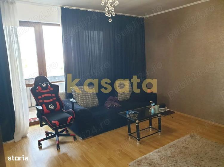 Apartament cu 2 camere semidecomandat, mobilat în Central — fotografia 3