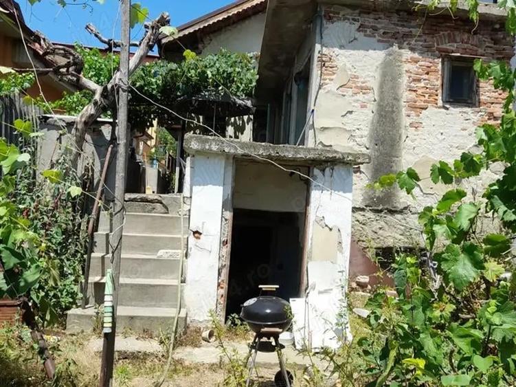 Casă individuală cu 4 camere cu Teren 351 Mp în Brazda lui Novac