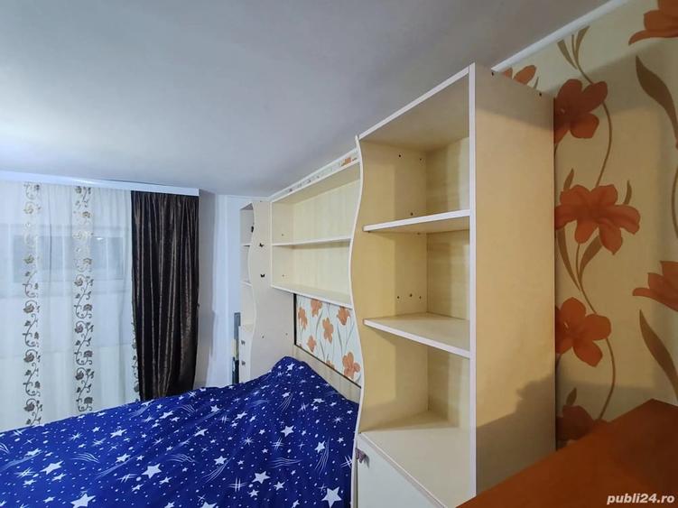 Apartament cu 3 camere semidecomandat în Central