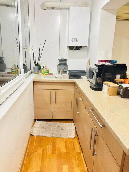 Apartament cu 3 camere semidecomandat în Dâmbovița