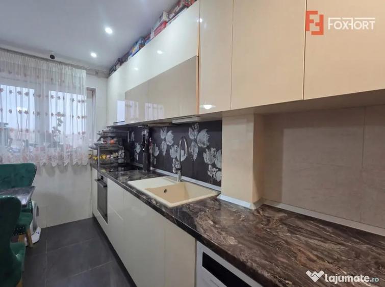 Apartament cu 2 camere semidecomandat în Micălaca