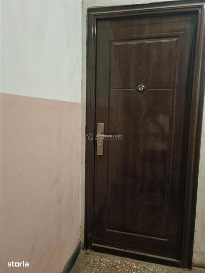 Apartament cu 3 camere decomandat în 1 Mai