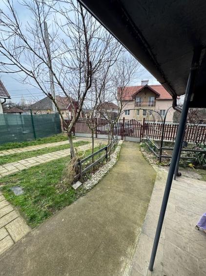 Casă individuală cu 3 camere cu Canalizare în Posta
