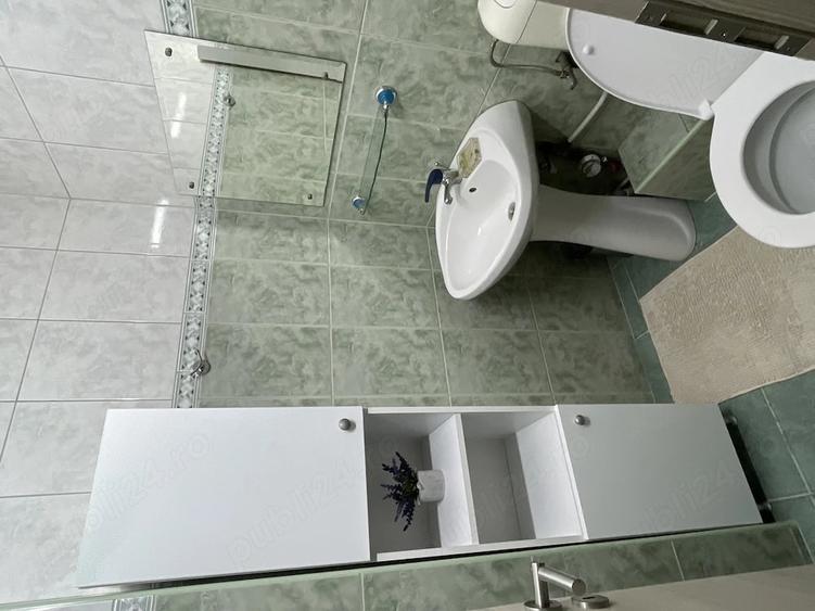 Apartament cu 3 camere decomandat în Sebastian