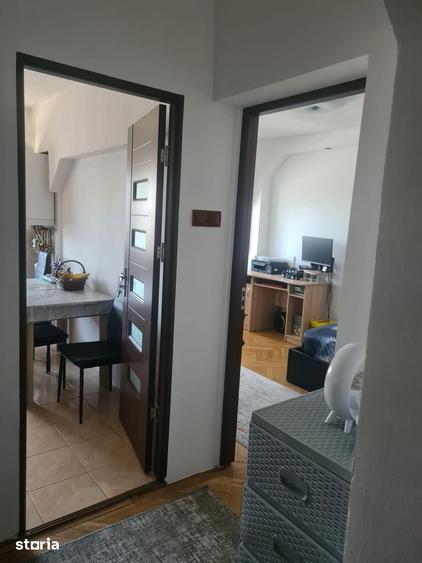 Apartament cu 2 camere decomandat în Calea București