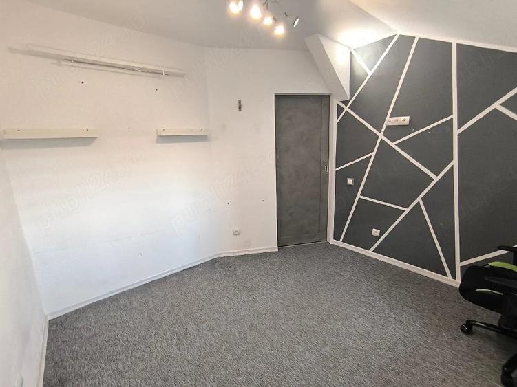Apartament cu 3 camere decomandat în Aradului