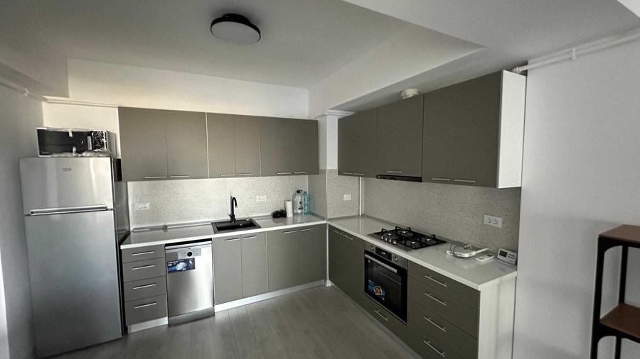 Apartament cu 2 camere decomandat, mobilat în Politehnica