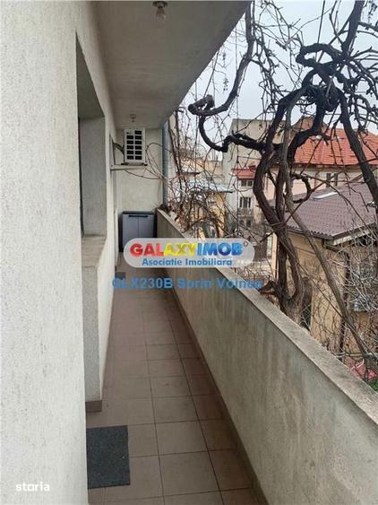 Apartament cu 4 camere decomandat în Mărășești