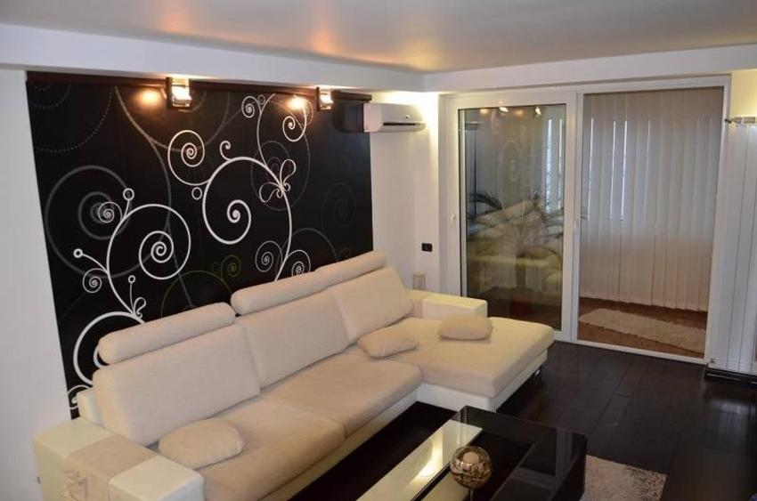 Apartament cu 2 camere decomandat, mobilat în Cazino