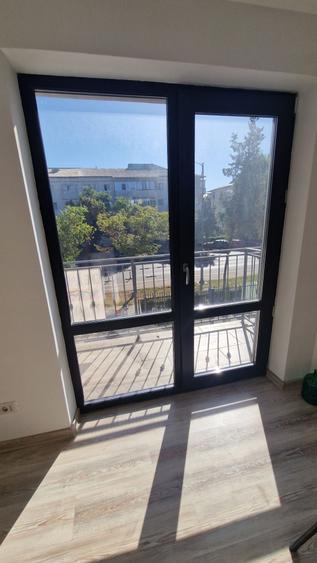 Apartament cu 3 camere nedecomandat în Central
