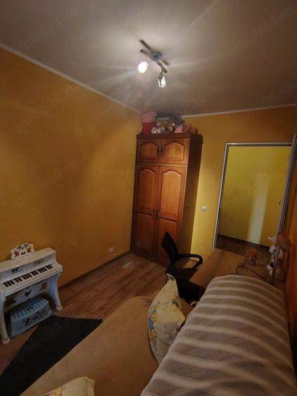 Apartament cu 3 camere decomandat în Micro 16