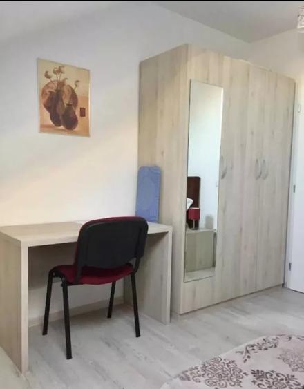 Apartament cu 2 camere decomandat, mobilat în Palat