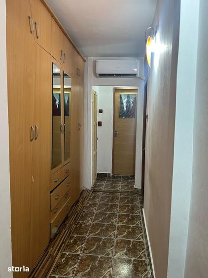 Apartament cu 3 camere în Tudor Vladimirescu