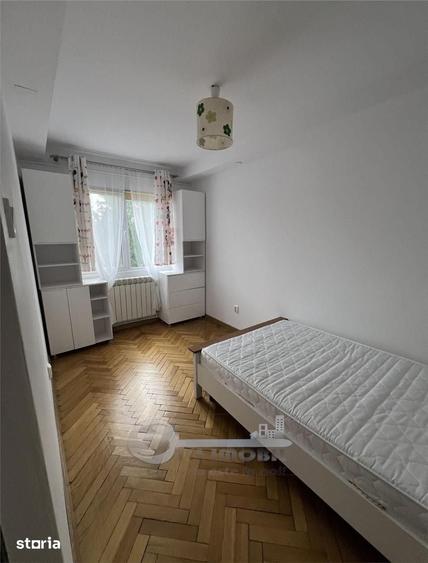 Apartament cu 3 camere în Splai Bahlui