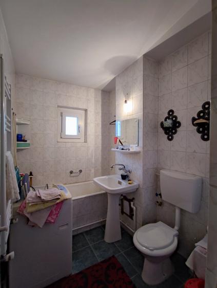 Apartament 2 camere de vanzare in zona Far, comision 0% - 6
