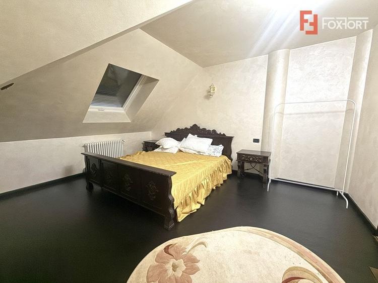 Casă individuală cu 7 camere cu Piscina în Dumbrăvița