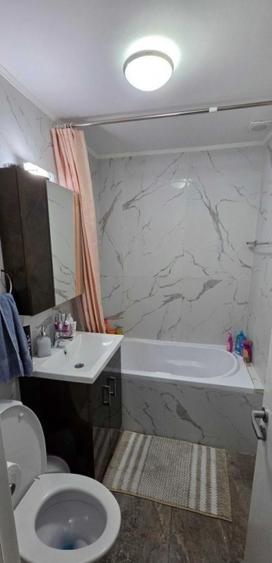 Apartament cu 4 camere semidecomandat, mobilat în Lujerului