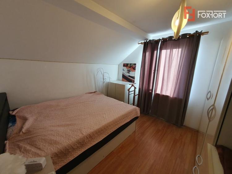 Casă individuală cu 4 camere cu Canalizare în Sânmihaiu Român