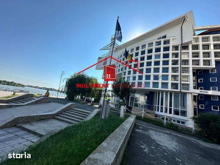 Spațiu comercial, de 710 mp, în Faleză