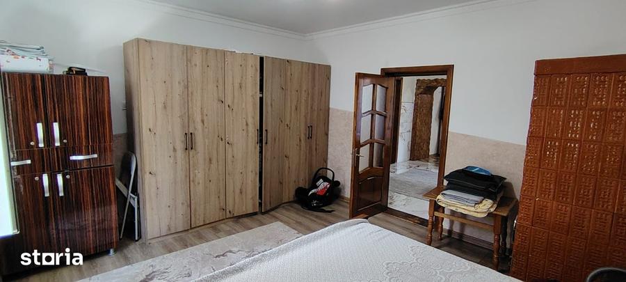 Casă cu 5 camere cu Teren 250 Mp în Central